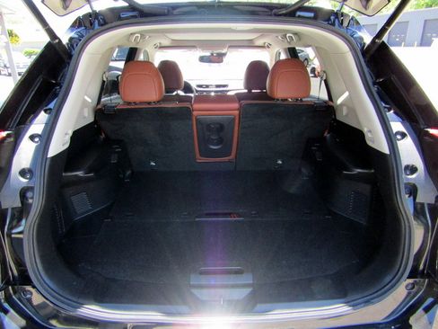 Used 2017 Nissan Rogue AWD image 15