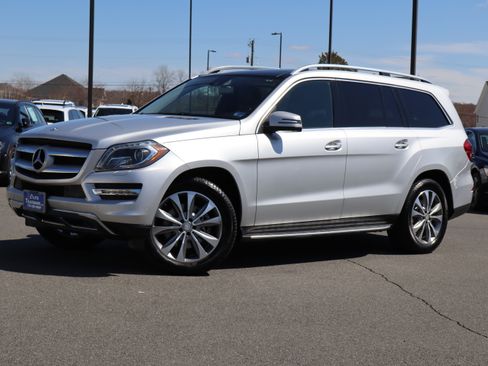 Used 2015 Mercedes-Benz GL 450 image 2