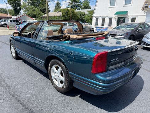 Used 1995 Oldsmobile Cutlass Supreme Convertible FWD image 59