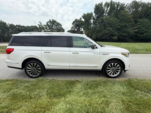 Used 2019 Lincoln Navigator L 4WD Select image 4