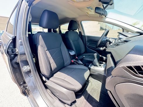 Used 2015 Ford Fiesta SE Hatchback FWD image 19