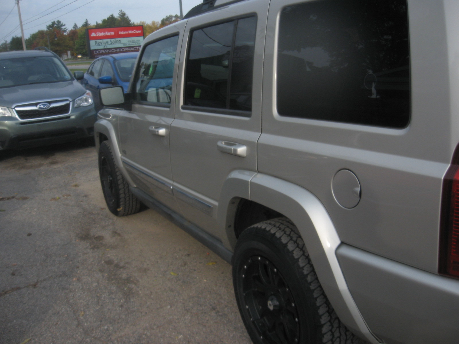 Used 2006 Jeep Commander 4WD image 6