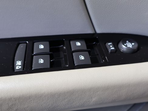 Used 2014 Cadillac XTS Platinum image 25