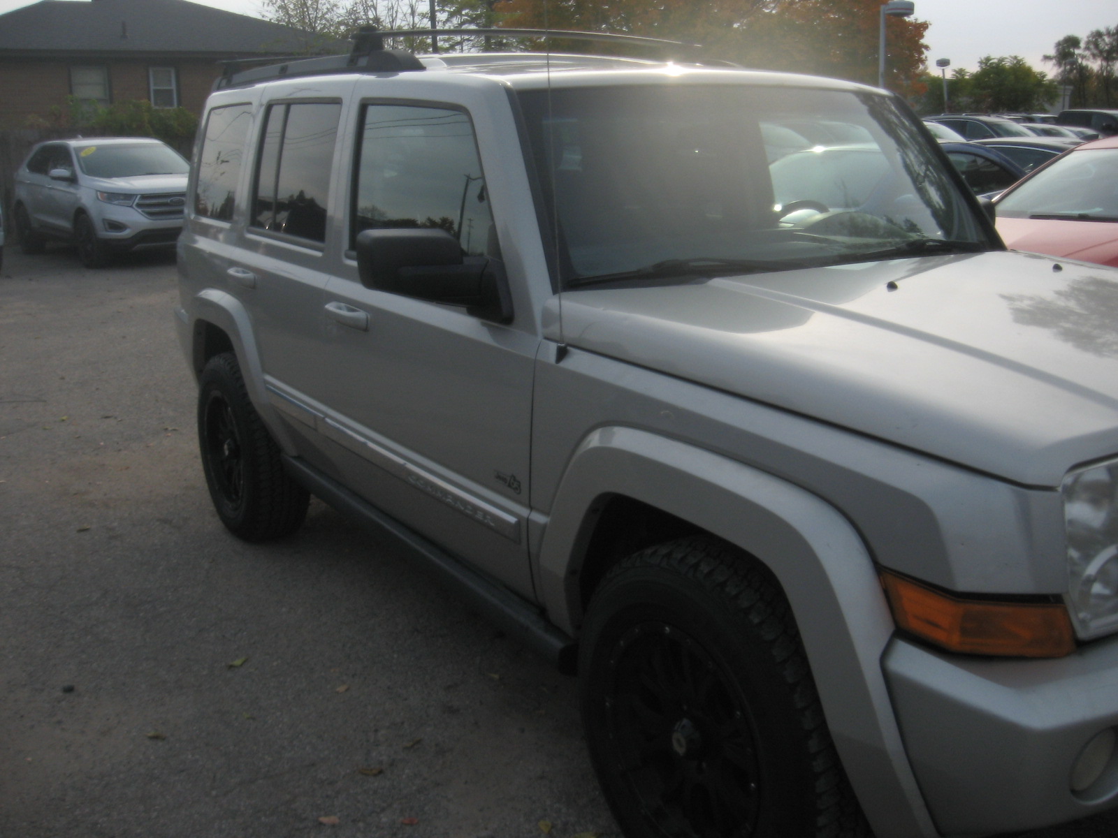 Used 2006 Jeep Commander 4WD image 3