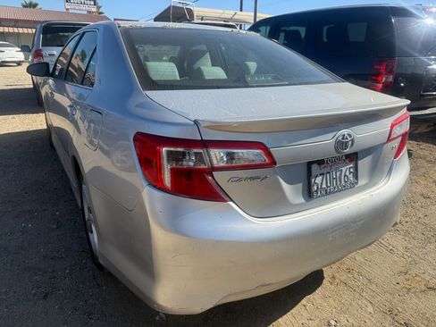 Used 2013 Toyota Camry L image 5