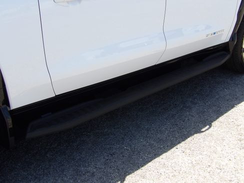 Used 2025 Chevrolet Silverado EV 4x4 Crew Cab RST image 15