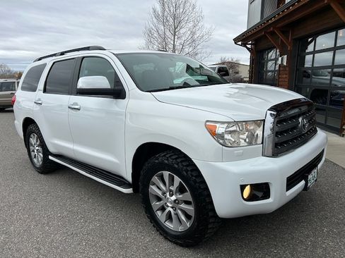 Used 2015 Toyota Sequoia Limited image 2