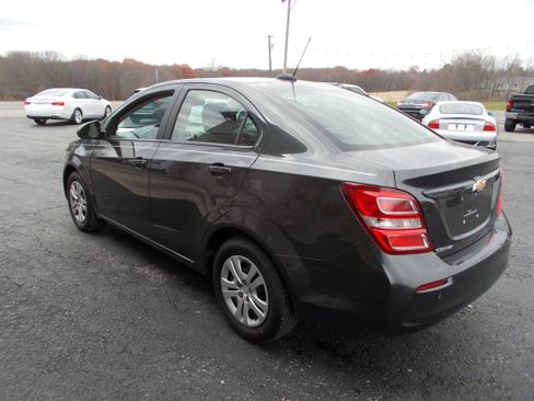 Used 2017 Chevrolet Sonic LS image 7