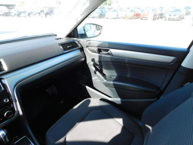 Used 2017 Volkswagen Passat 1.8T S FWD image 19