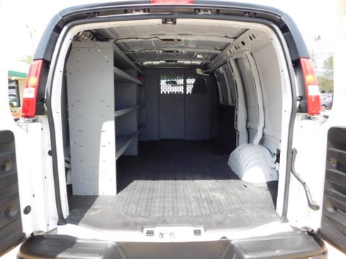 Used 2022 Chevrolet Express 2500 image 7