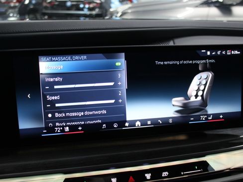 Used 2024 BMW i7 xDrive60 image 34