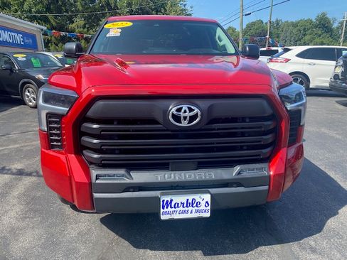 Used 2022 Toyota Tundra 4x4 CrewMax SR5 image 4