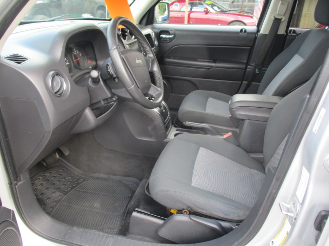 Used 2010 Jeep Patriot 4WD Sport image 16