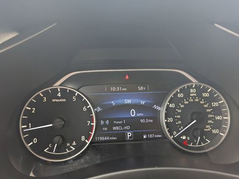 Used 2017 Nissan Murano S image 10