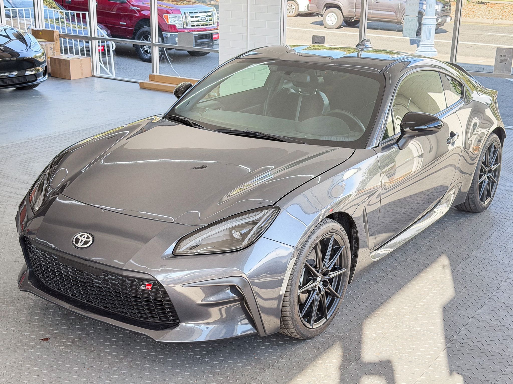 Used 2024 Toyota GR86 Premium RWD image 3