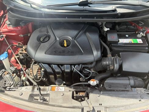 Used 2017 Hyundai Elantra GT Hatchback FWD image 15