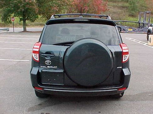 Used 2009 Toyota RAV4 LE image 10