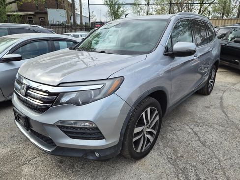 Used 2018 Honda Pilot AWD Touring image 1