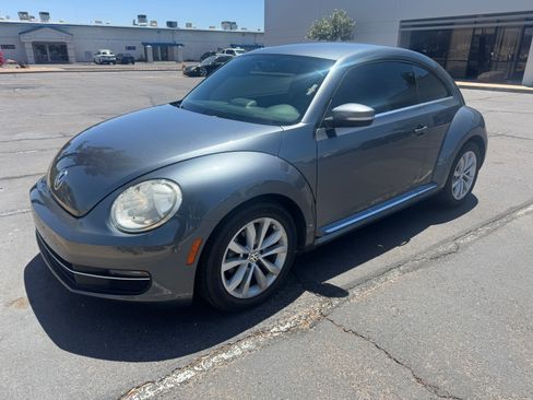 Used 2015 Volkswagen Beetle TDI image 1