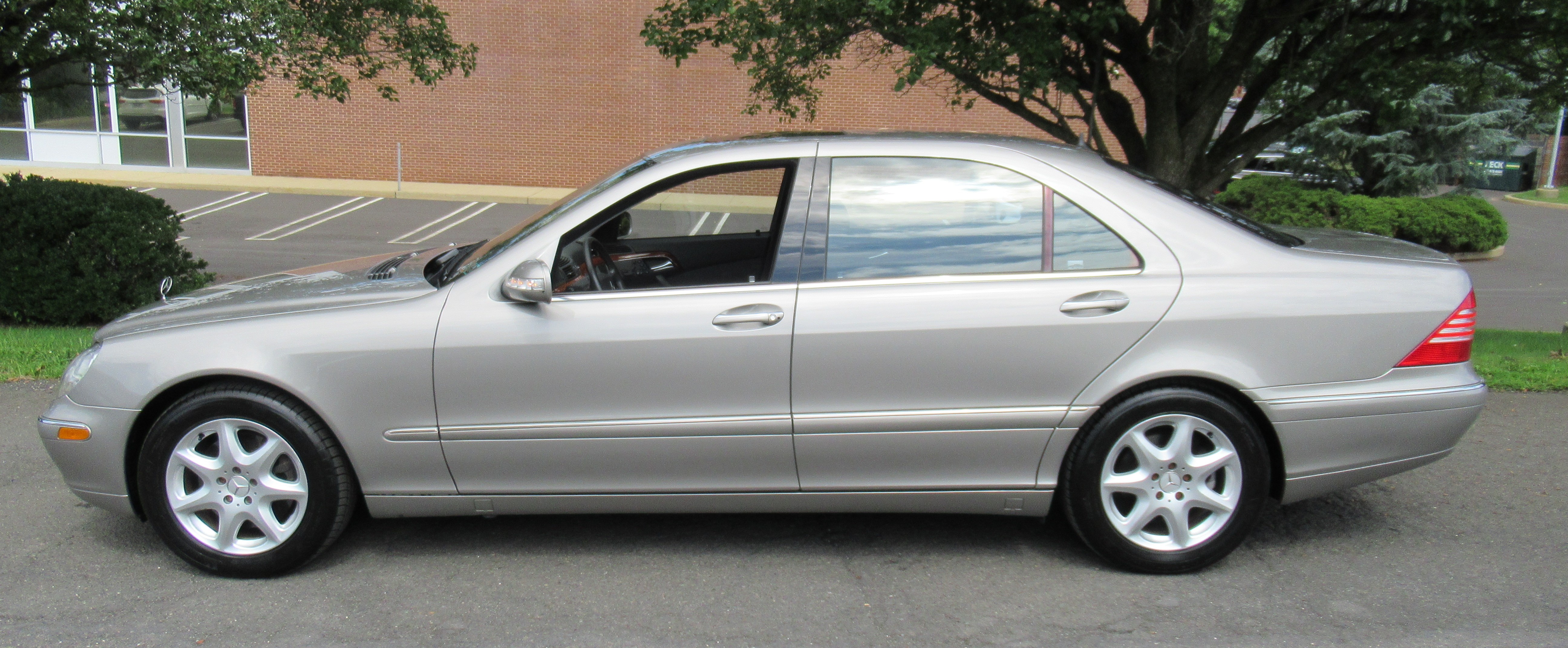 Used 2005 Mercedes-Benz S 430 4MATIC image 4