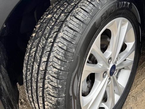 Used 2018 Ford Escape SEL image 18