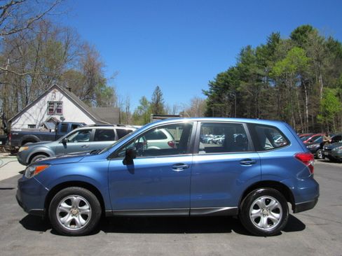 Used 2015 Subaru Forester 2.5i AWD/4WD image 3