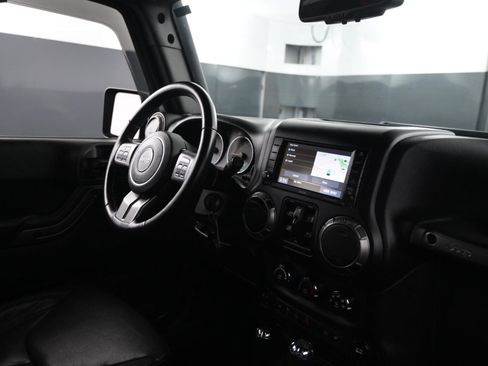 Used 2018 Jeep Wrangler Unlimited Sahara image 58