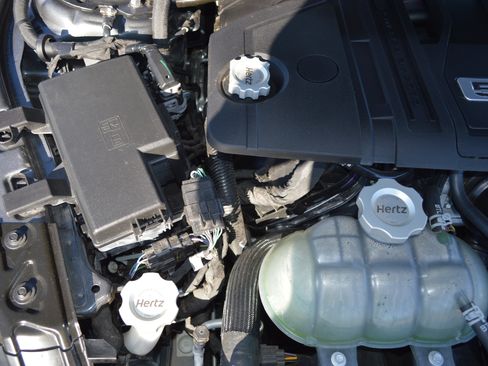 Used 2022 Ford Mustang Premium image 10