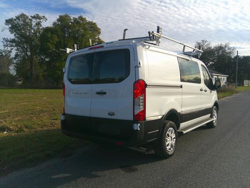 Used 2024 Ford Transit 250 XL image 6