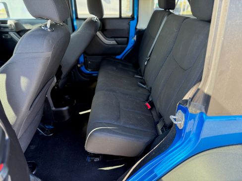 Used 2016 Jeep Wrangler Unlimited Sport image 10