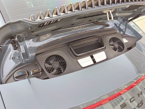 Used 2017 Porsche 911 Carrera 4S image 90