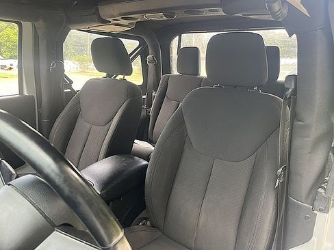 Used 2016 Jeep Wrangler 4WD Sport image 18