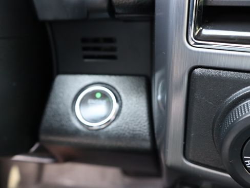 Used 2018 Ford Expedition Platinum image 44