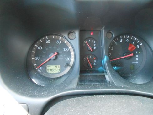 Used 2006 Mitsubishi Outlander LS image 13