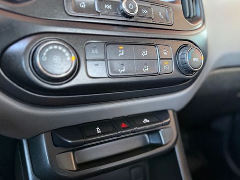 Used 2018 Chevrolet Colorado W/T image 14