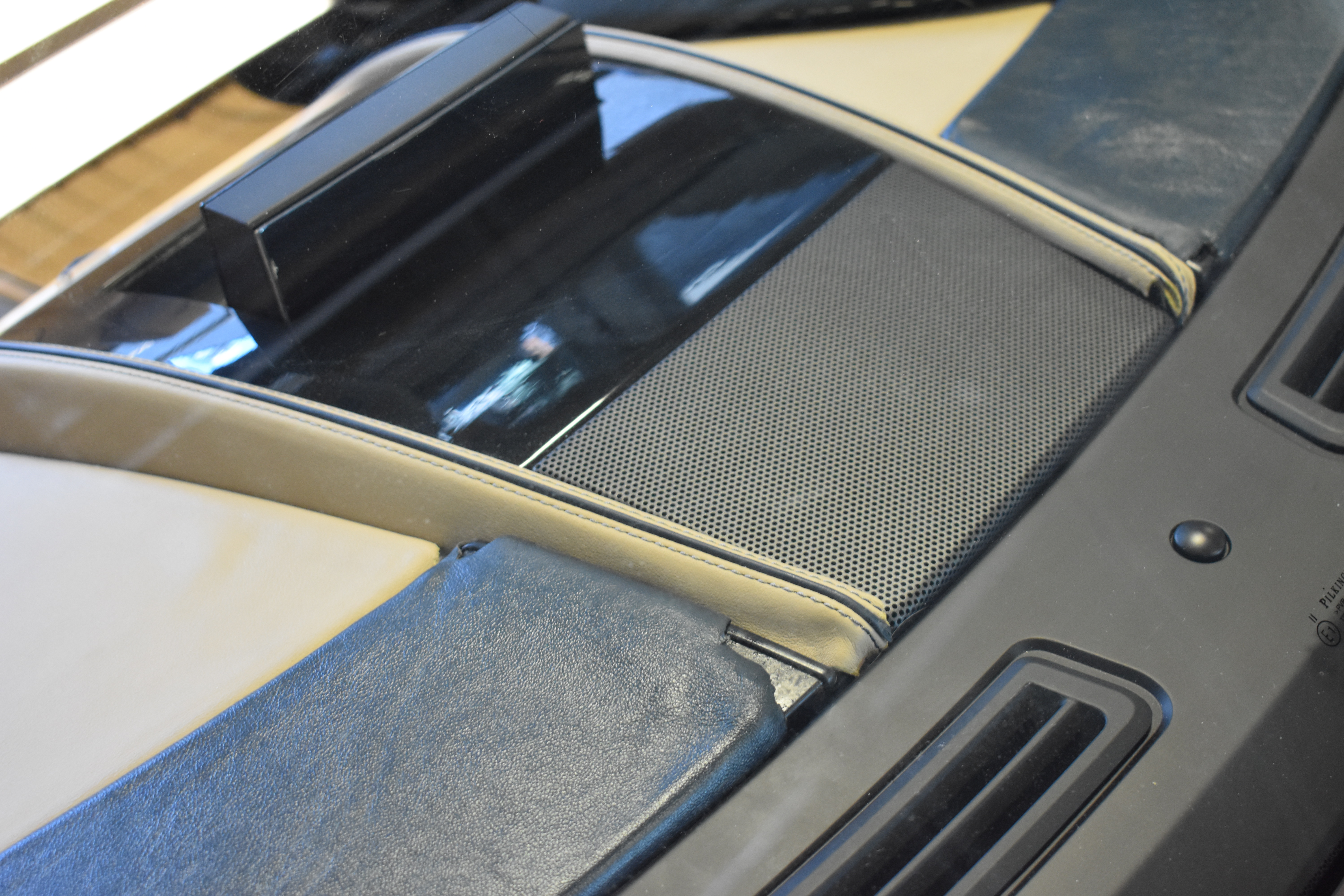 Used 2016 Aston Martin DB9 GT Volante RWD image 56