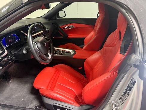 Used 2019 BMW Z4 sDrive30i image 11