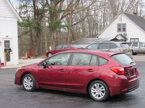 Used 2016 Subaru Impreza 2.0i Premium image 6