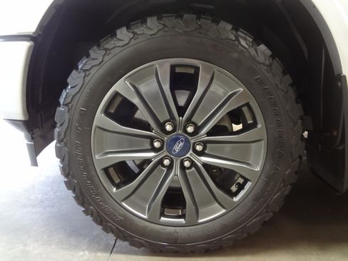 Used 2018 Ford F150 XLT image 13