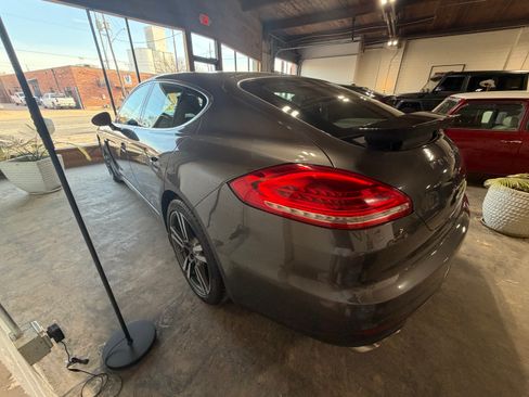 Used 2014 Porsche Panamera 4S image 8