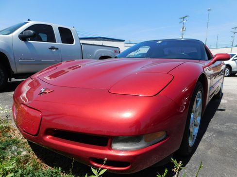 Used 2004 Chevrolet Corvette image 13