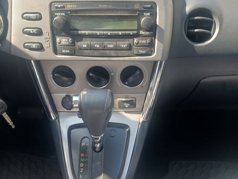 Used 2006 Toyota Matrix XR image 29