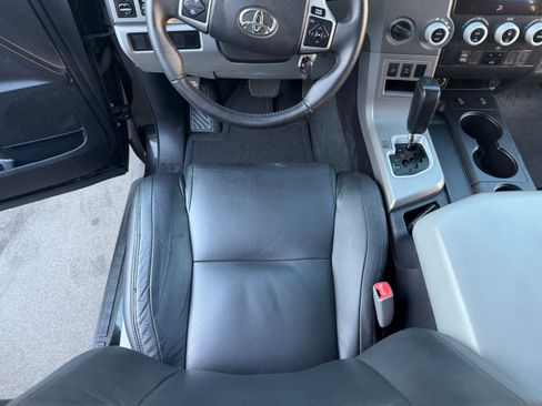 Used 2016 Toyota Sequoia SR5 image 18