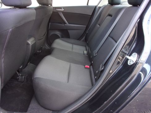 Used 2012 MAZDA MAZDA3 i Sport image 9