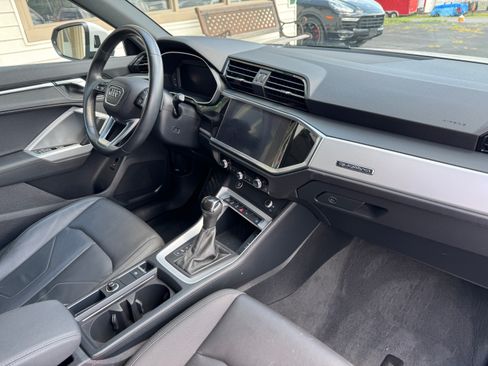 Used 2021 Audi Q3 quattro 2.0T Premium w/ S Line AWD/4WD image 13