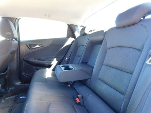 Used 2018 Chevrolet Malibu LT image 21