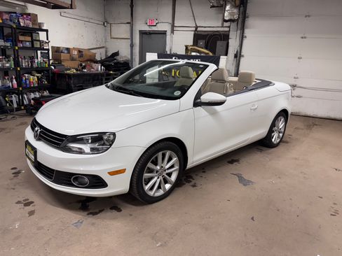 Used 2015 Volkswagen Eos Komfort image 23
