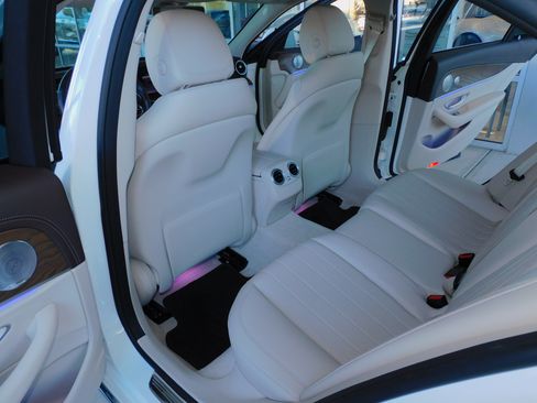 Used 2018 Mercedes-Benz E 300 image 19