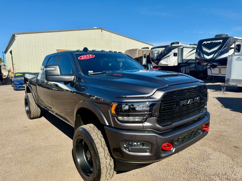 Used 2023 RAM 3500 Laramie Limited image 9