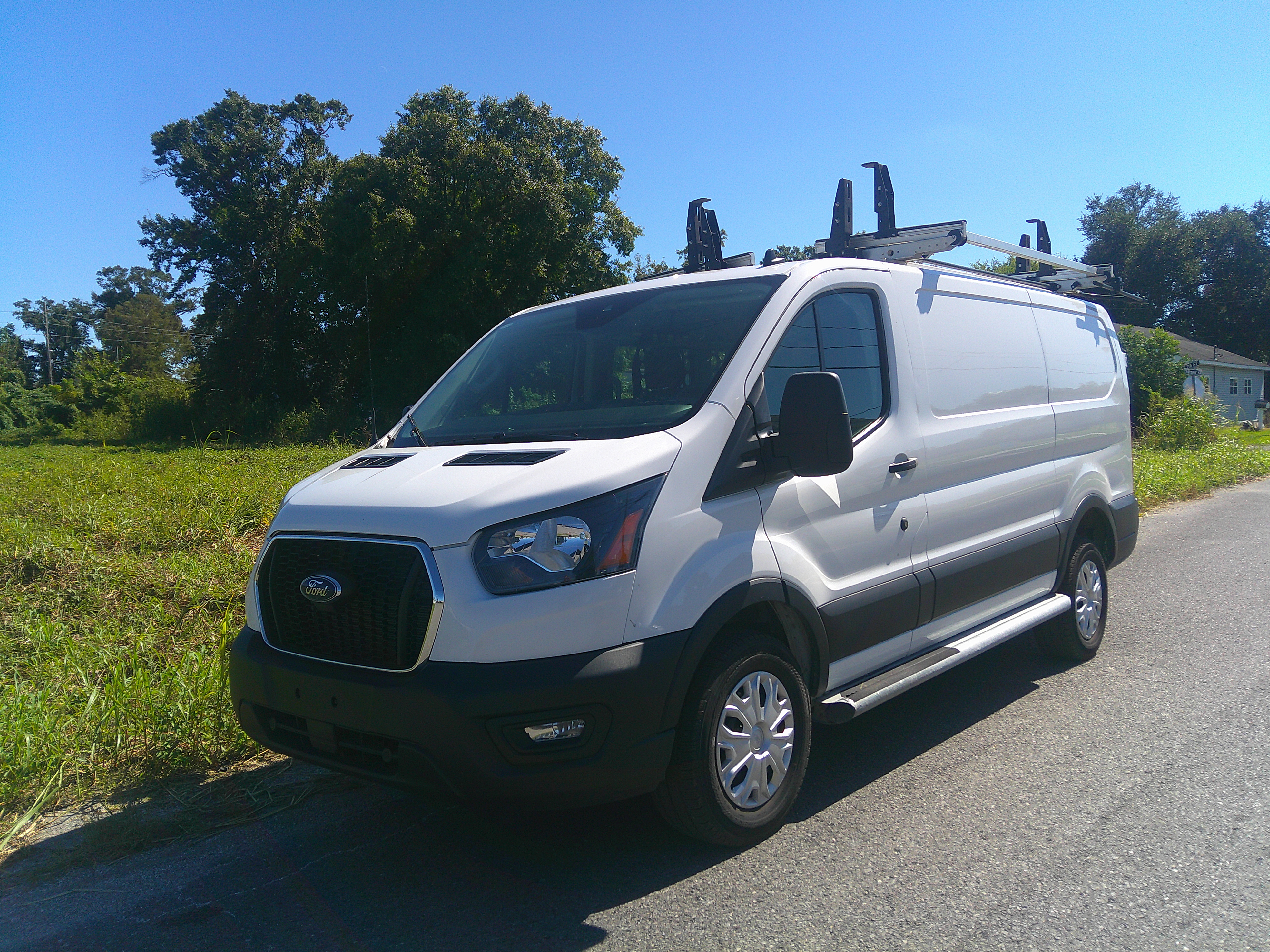 Used 2025 Ford Transit 250 Low Roof RWD image 9